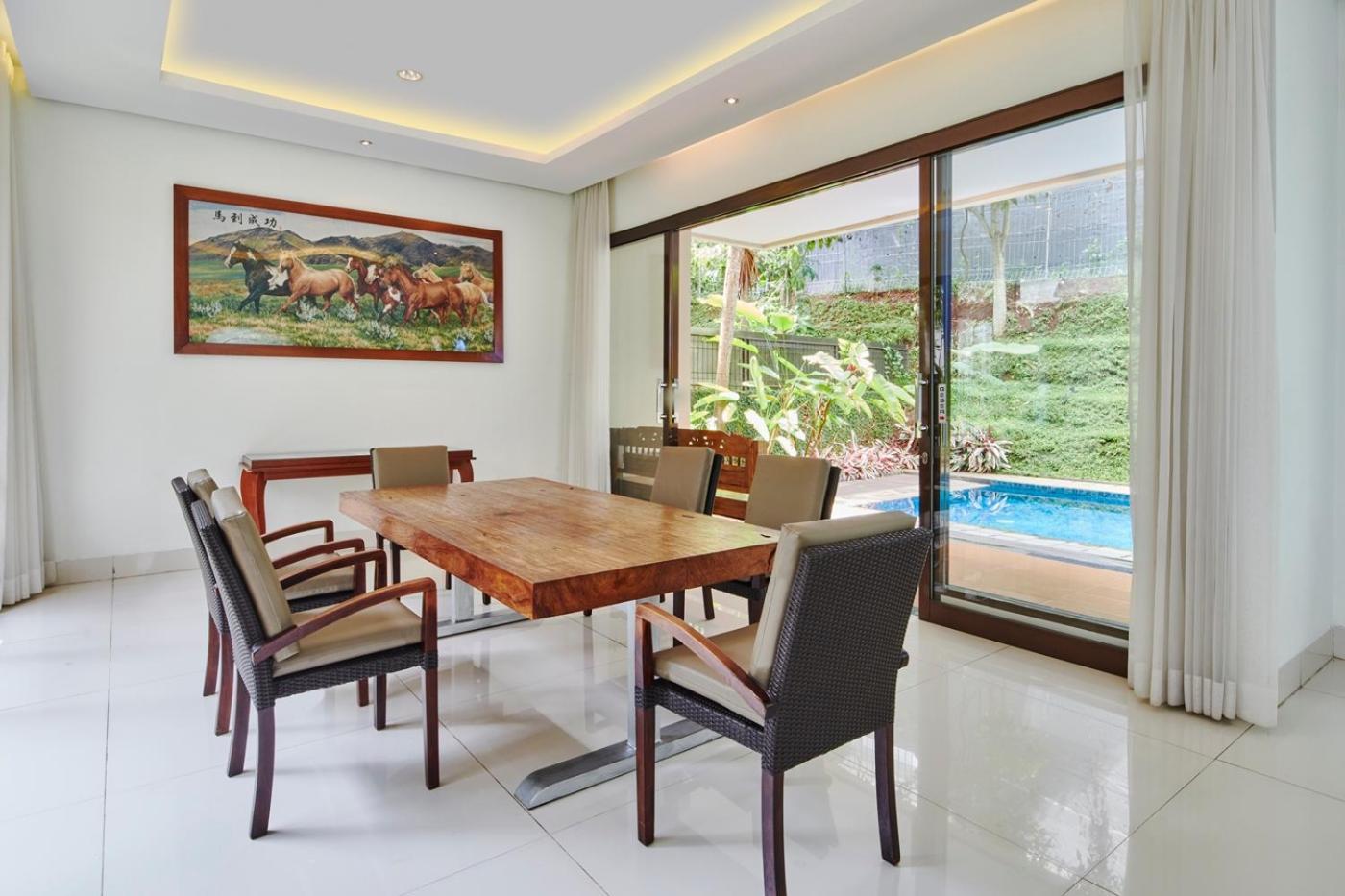 Oyama City View Villa 4 Bedrooms With A Private Swimming Pool Bandung Exterior foto
